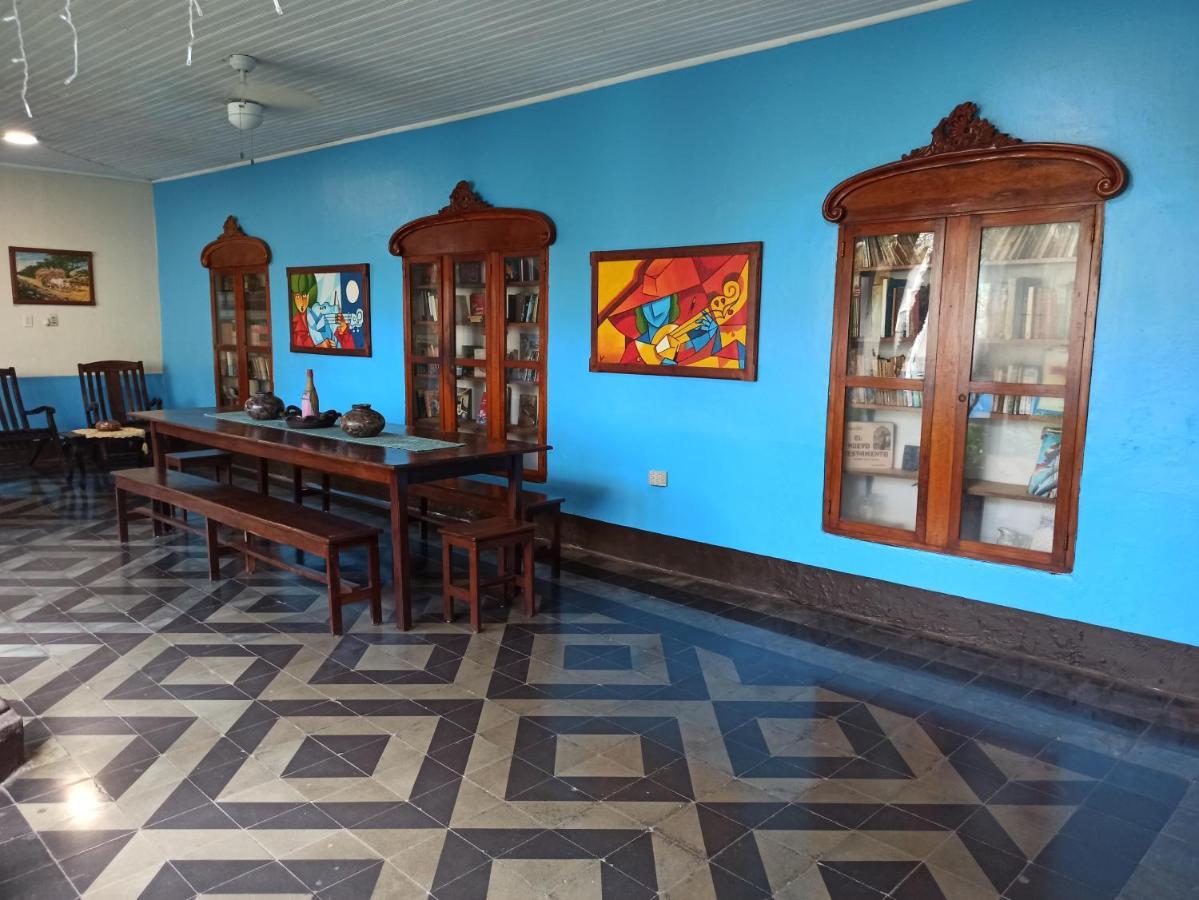 Hostal Harvest House Leon Luaran gambar