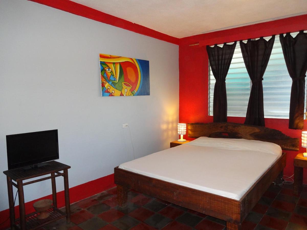 Hostal Harvest House Leon Luaran gambar