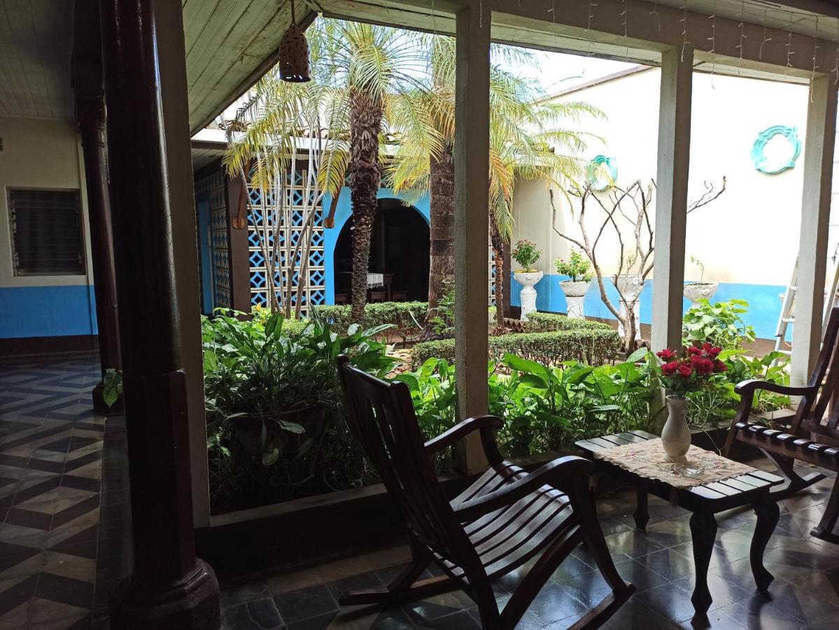 Hostal Harvest House Leon Luaran gambar