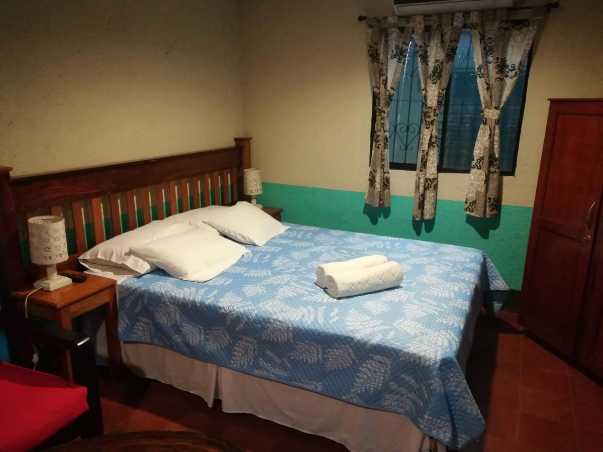 Hostal Harvest House Leon Luaran gambar