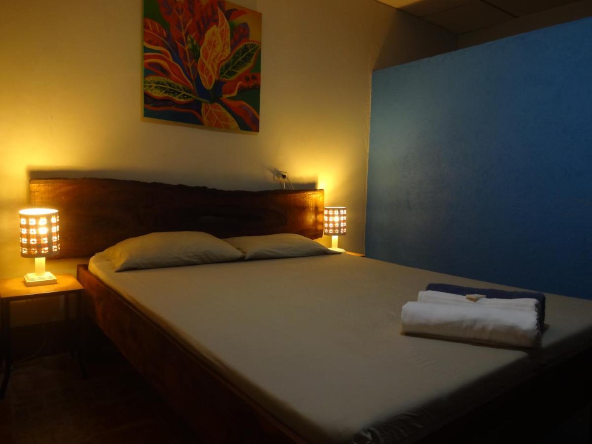 Hostal Harvest House Leon Luaran gambar