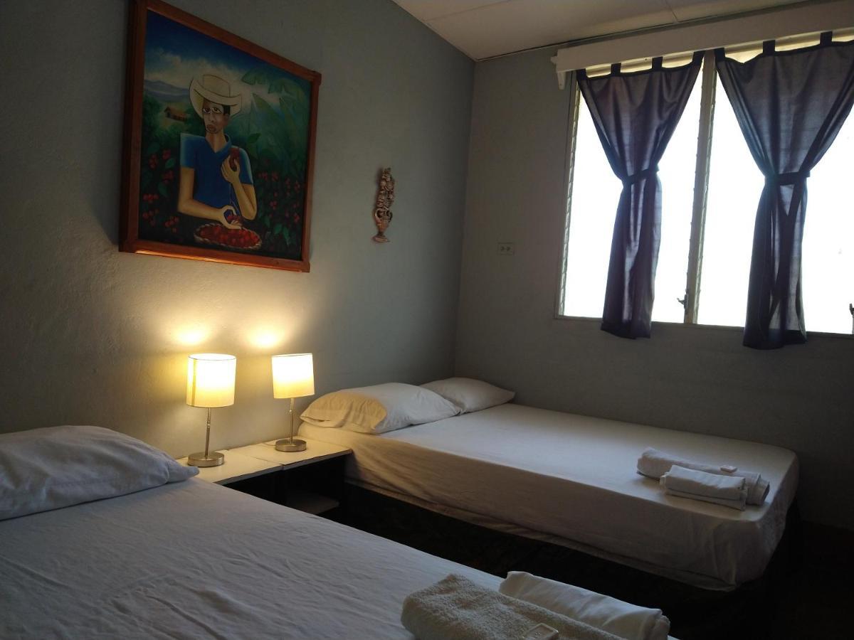 Hostal Harvest House Leon Luaran gambar